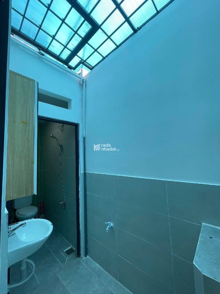 Bán nhà ngay bình long lê văn qưới ngã tư 4 xã