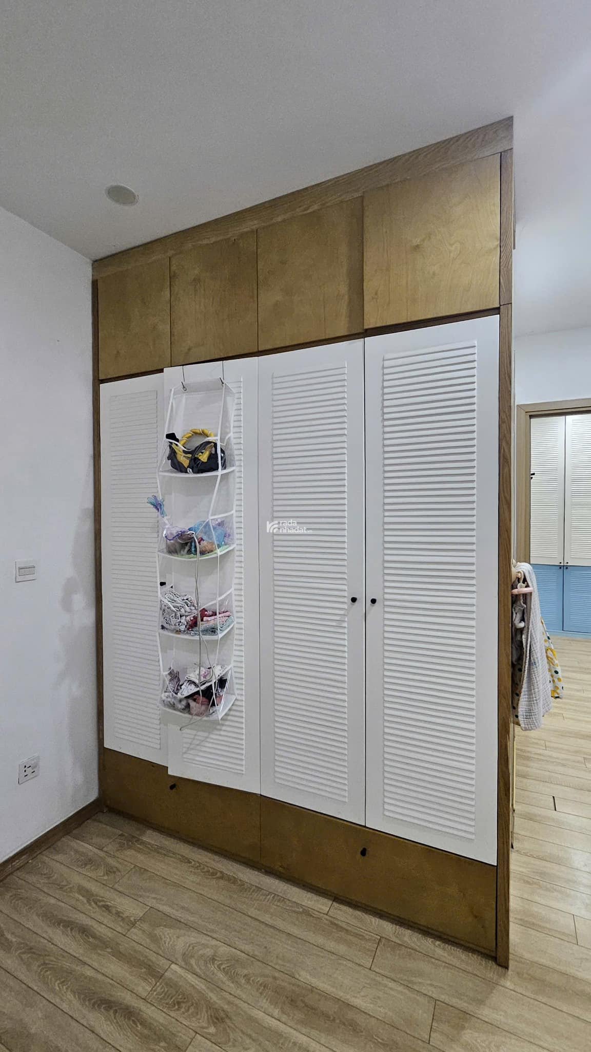 Chính chủ bán căn hộ Gold Tower, 8 tỷ, 120 m2, 3 ngủ view đẹp, Q. Thanh Xuân, Hà Nội