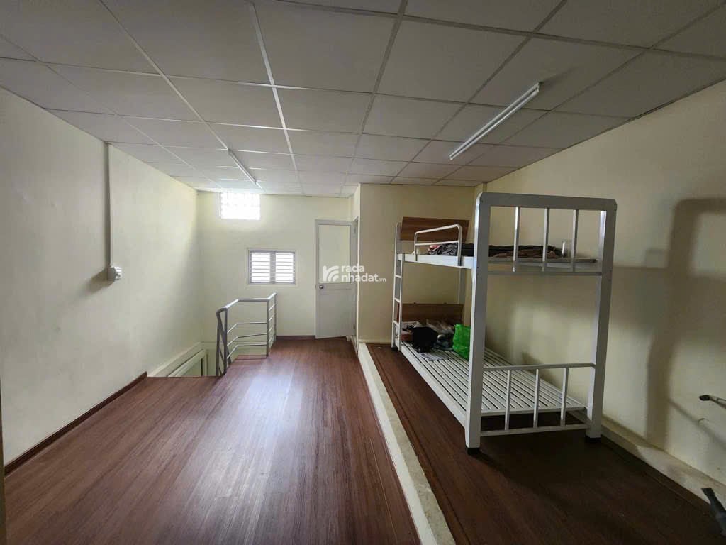 Bán Nhà 50m2 Nhỉnh 5 tỷ Cầu Nguyễn Văn Cừ Quận 5, 2 tầng cho thuê dòng tiền 30tr/Tháng