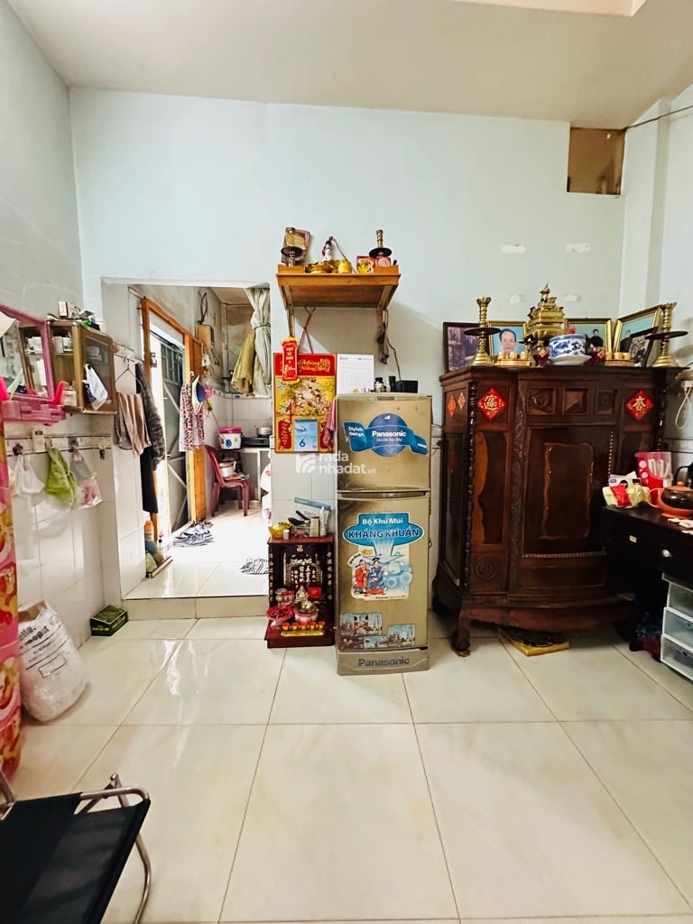 SÁT TÂN BÌNH, HẺM XE HƠI TRỊNH ĐÌNH TRỌNG, TÂN PHÚ, 25M2 HIẾM CÓ. GIẢM 550TR CHỈ 2.8T TL TỐT
