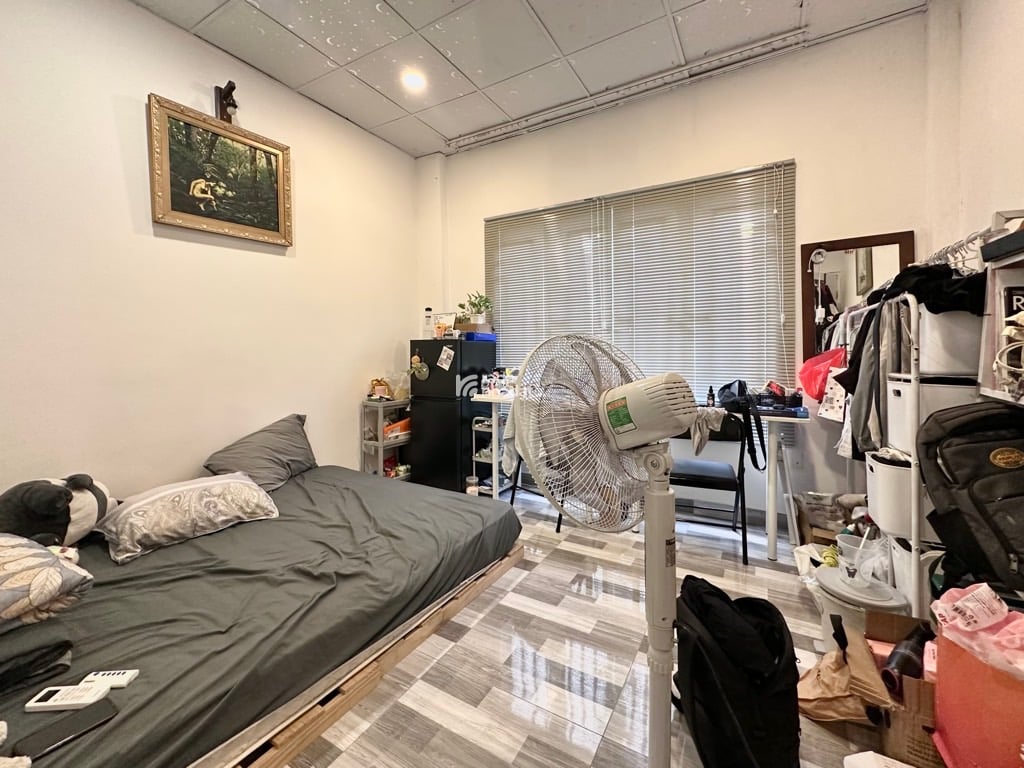 SIÊU VỊ TRÍ TRƯỜNG SA PHÚ NHUẬN - 2 CĂN RA MẶT TIỀN - 2 TẦNG MỚI ĐẸP - 6x7.5 - CHO THUÊ 10 TRIỆU