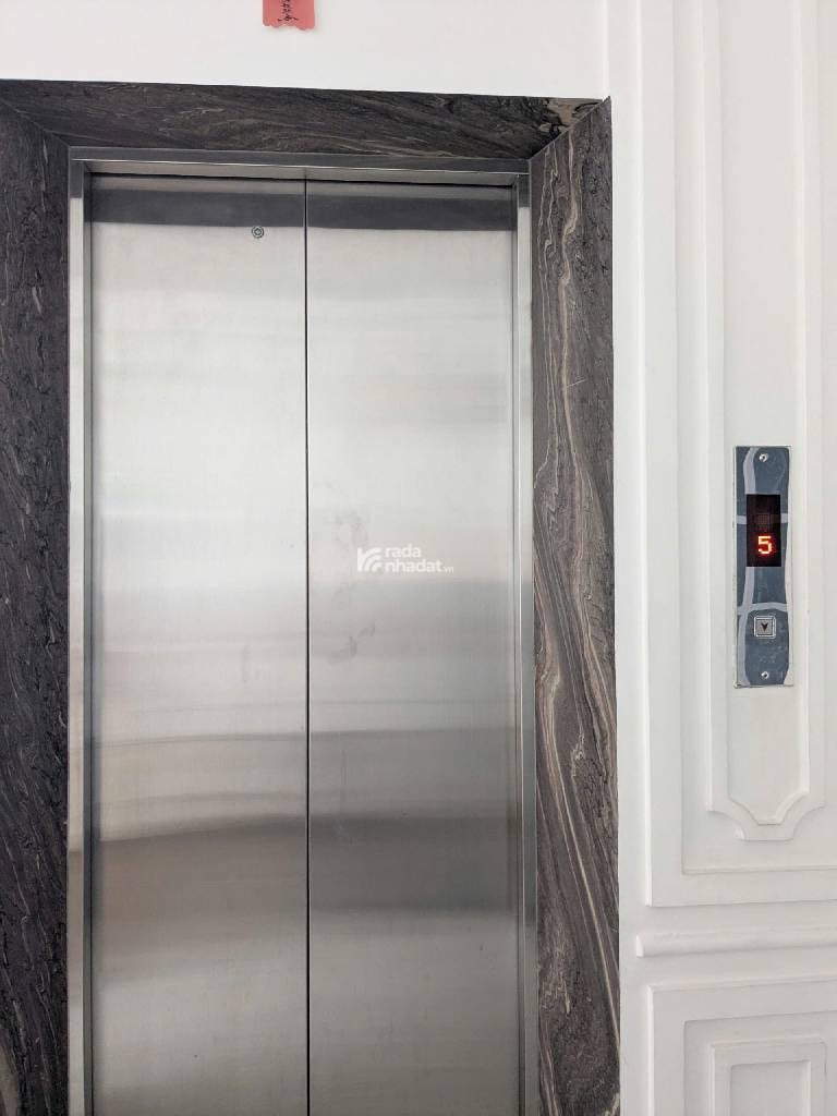 Bán nhà phố hẻm 497/ Phan Văn Trị 6 lầu ngang 5m 90m2 tiện làm VP view Emart chỉ 17.3 tỷ.