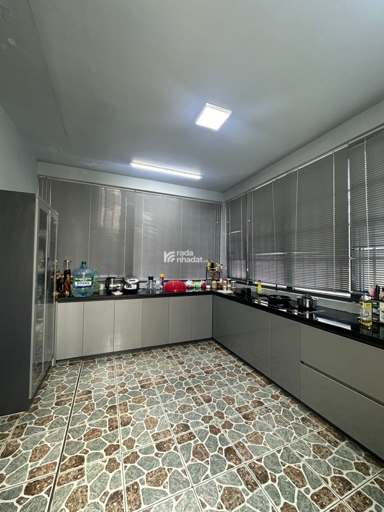 Bán nhà phố hẻm 497/ Phan Văn Trị 6 lầu ngang 5m 90m2 tiện làm VP view Emart chỉ 17.3 tỷ.