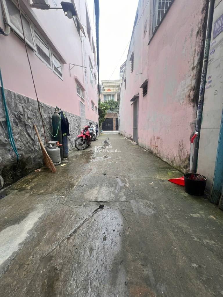 NGAY AEON MALL, HẺM XE HƠI GÒ DẦU, TÂN PHÚ, 24M2 NGANG HIẾM CÓ. GIẢM 550TR CHỈ 2.8T 