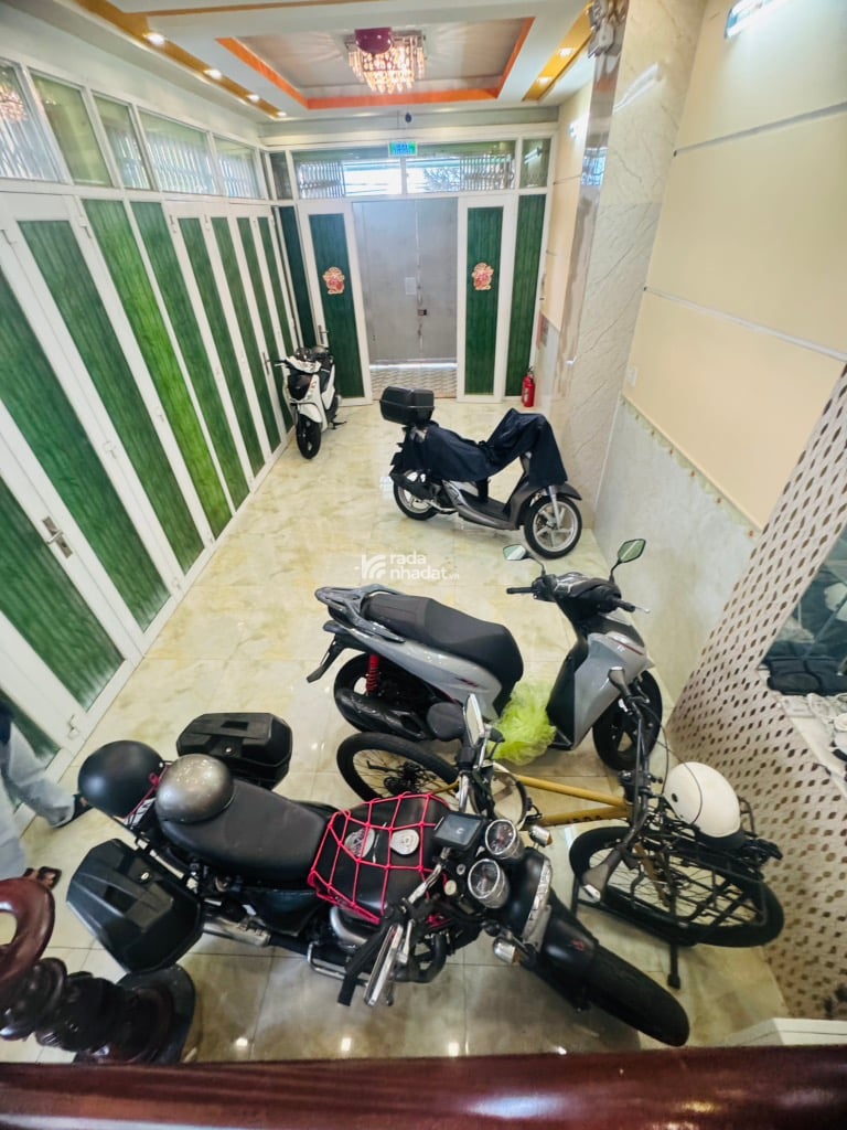 BÁN CHDV CAO CẤP KHU VIP TÊN LỬA 4 TẦNG 10 PHÒNG ĐƯỜNG 10M THU NHẬP 50TR/TH   
