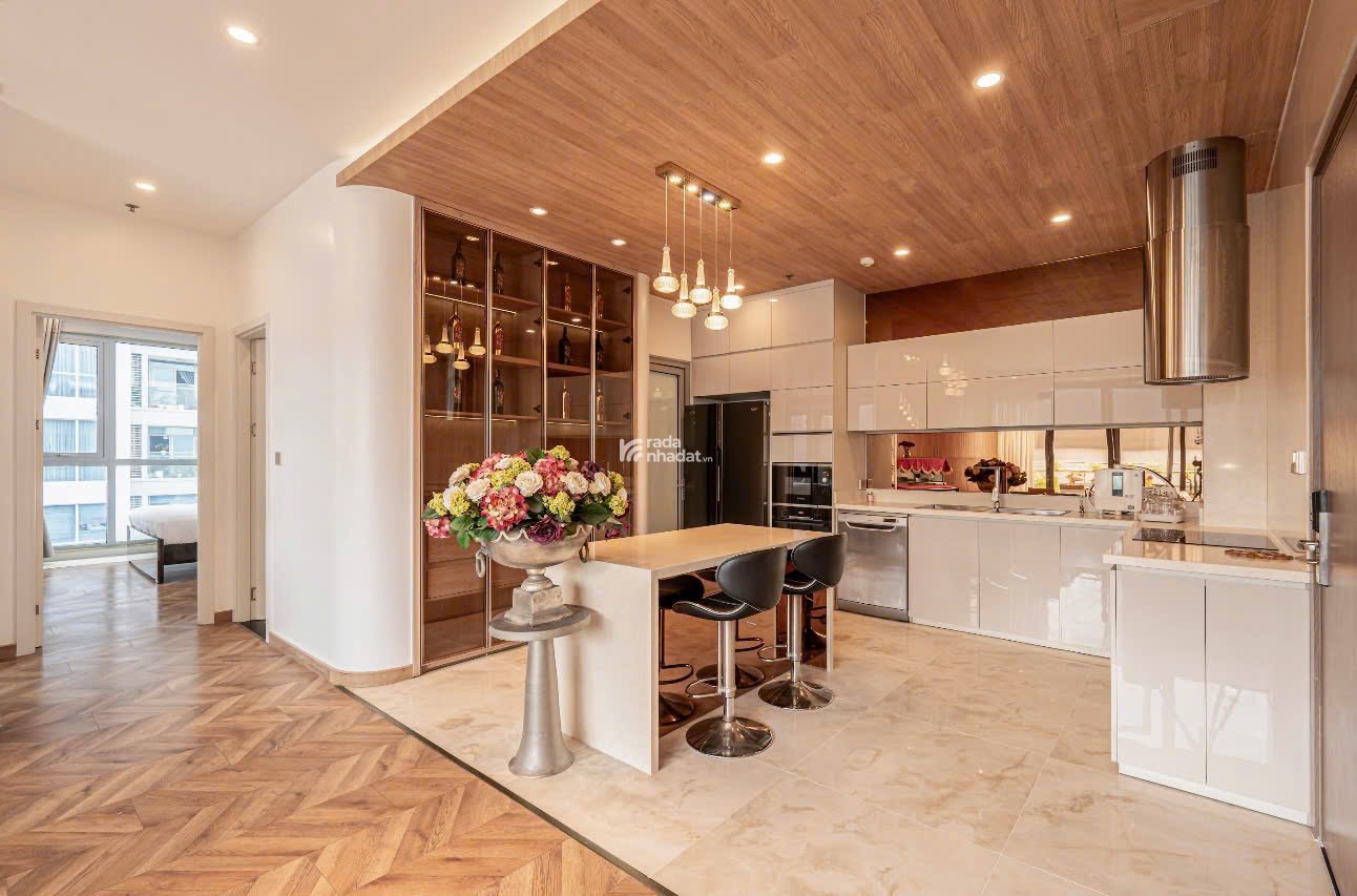 Cần bán gấp GIÁ TỐT căn góc Penhouse 4-42.04 Vinhomes Central Park (3 Ban công siêu rộng đẹp)