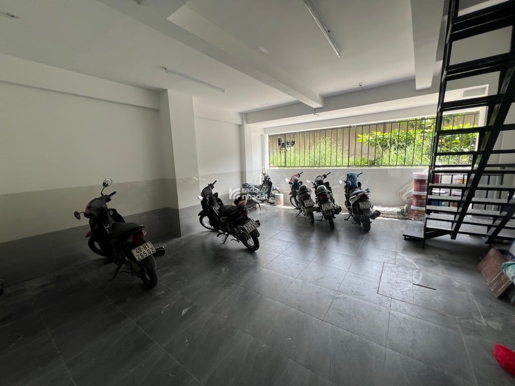 OTO ĐẬU CỬA - CHDV 5 TẦNG- BÙI VĂN BA - QUẬN 7 -THU NHẬP 80TR/THÁNG -DT: 4.7*16M- GIÁ 12 TỶ