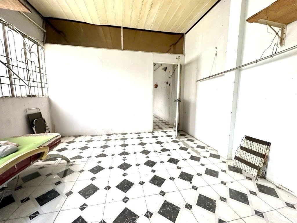 Nhà vị trí kinh doanh hẻm ôtô Nguyễn Thị Thập Q7 -nội thất cao cấp - Nhỉnh 6T TL