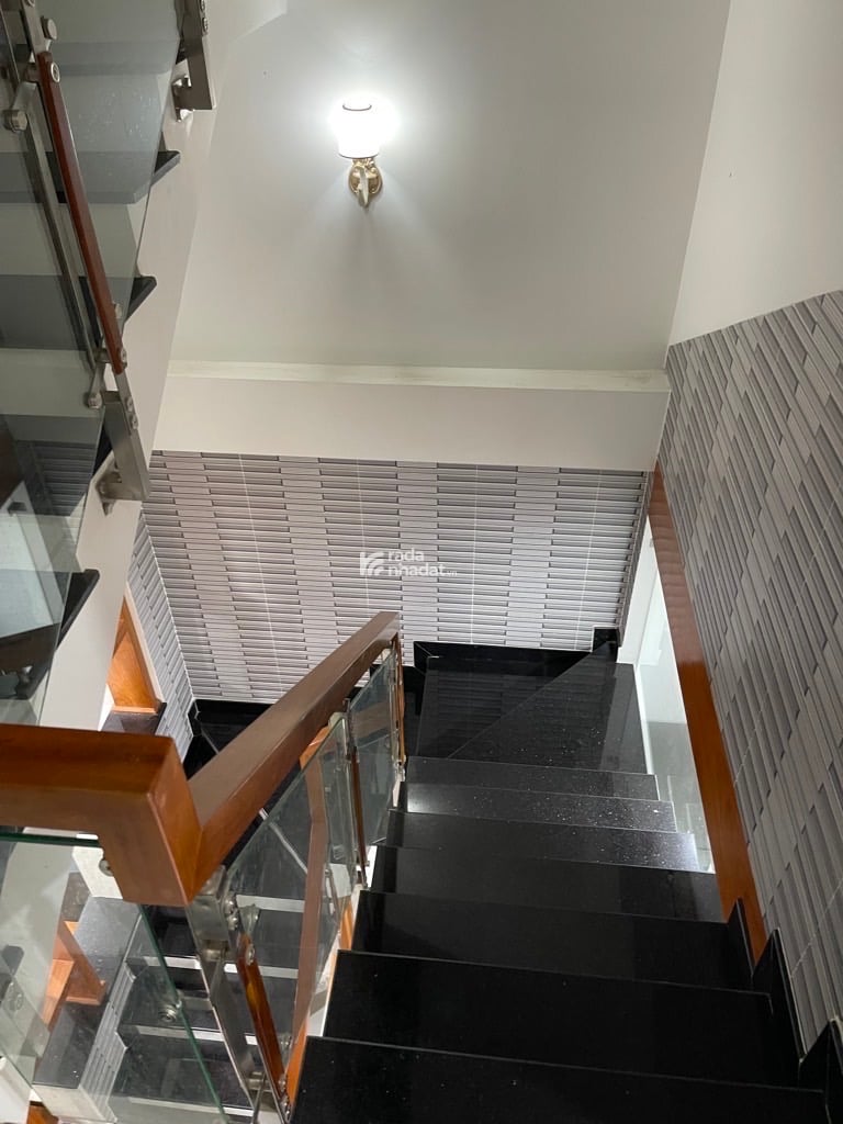 bán nhà mặt tiền  gần lê trọng tấn bình hưng hoà