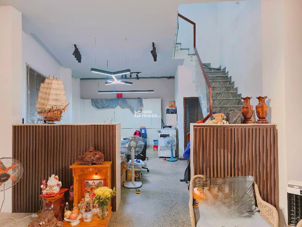 MỚI ĐẸP Ở NGAY, HẺM XE TẢI VI VU GẦN CO-OP TAM BÌNH, 3 TẦNG, NỞ HẬU 4,5X15; 7,5 TỶ.