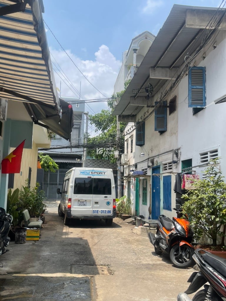 CHỦ GẤP BÁN GIẢM THÊM 100 TR  - NHÀ VỊ TRÍ ĐẸP BÌNH TÂN - 66M2 - CHỈ CÒN 5.3 TỶ 