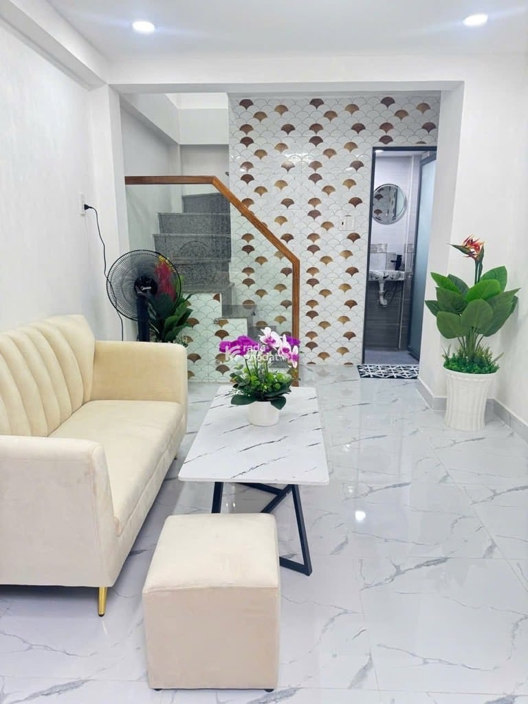 NHÀ GIÁ RẺ THÍCH QUẢNG ĐỨC, PHÚ NHUẬN, 4 TẦNG MỚI TINH Ở NGAY. GIẢM 200TR CHỈ CÒN 4.55T TL 