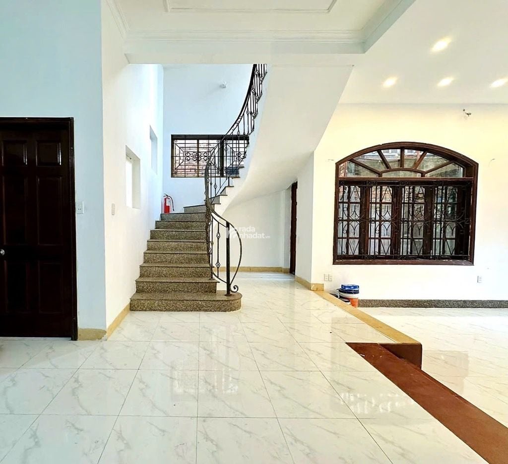 NGAY LANDMARK 81, NGUYỄN HỮU CẢNH, BÌNH THẠNH, 165M2 Ở NGAY. GIẢM 650TR CHỈ 16.5T  