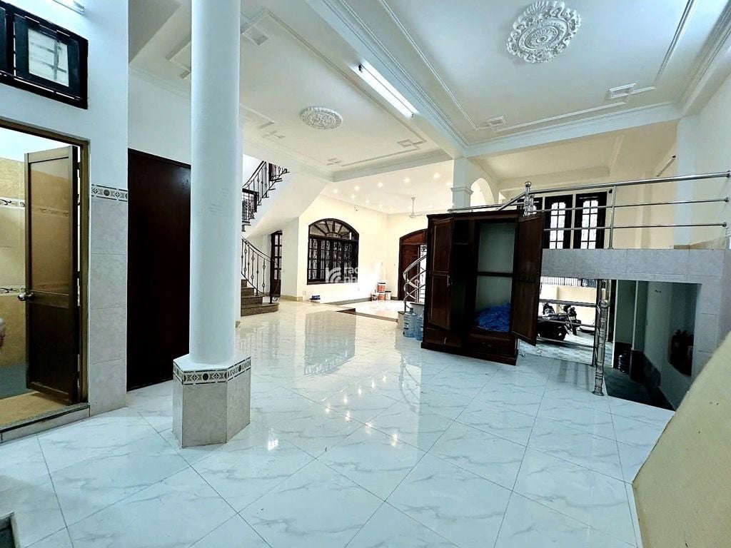 NGAY LANDMARK 81, NGUYỄN HỮU CẢNH, BÌNH THẠNH, 165M2 Ở NGAY. GIẢM 650TR CHỈ 16.5T  