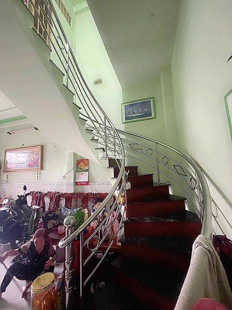 Bán nhà gần lê trọng tấn bình hưng hoà b