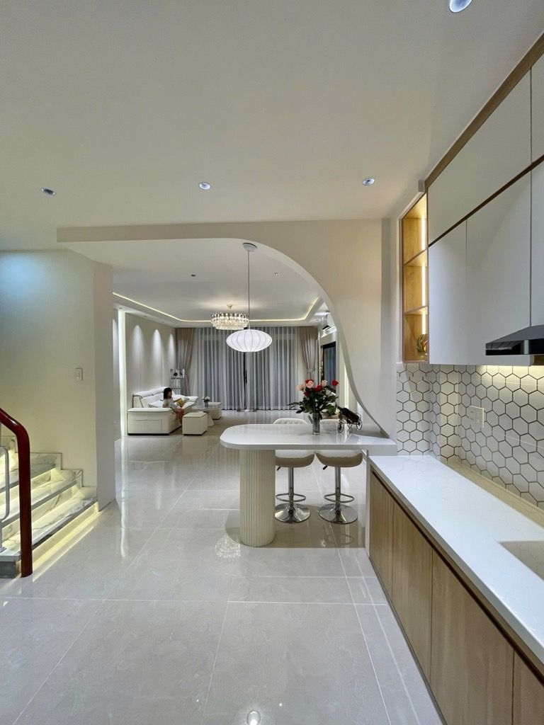 HẺM XE HƠI SÁT NHÀ, LẠC LONG QUÂN, TÂN BÌNH, 55M2 MỚI Ở NGAY. GIẢM 350TR CHỈ 6.8T 