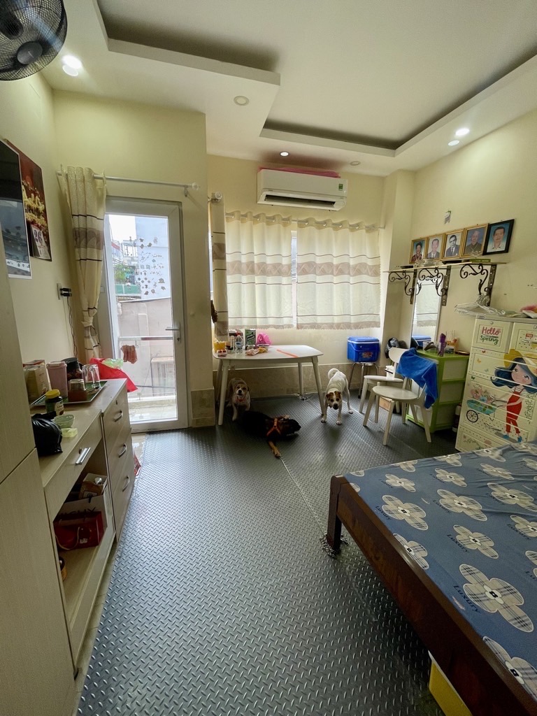NGAY TRUNG TÂM QUẬN 1  NHÀ MỚI- 4 TẦNG BTCT - VÀO Ở NGAY 