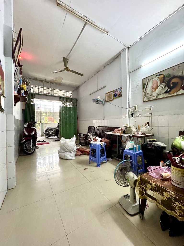 Gần chợ Nhỏ, Công viên Đầm Sen, Trường học các cấp, cửa hàng tiện lợi