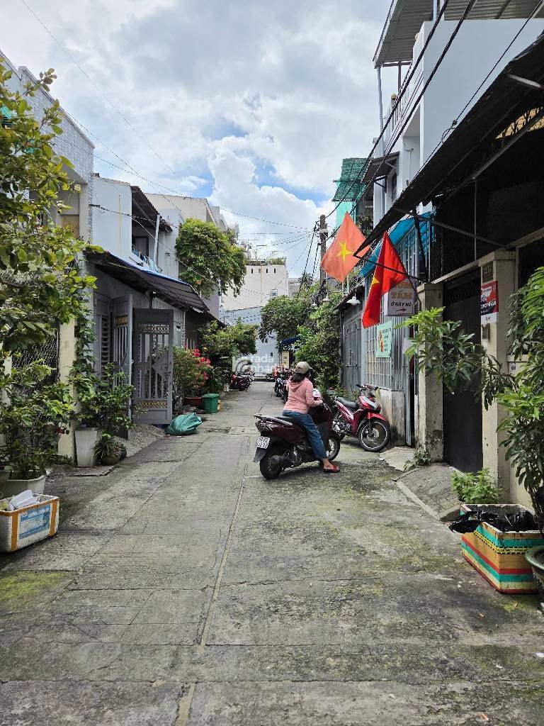 CHDV 5 TẦNG 9 PHÒNG KHÉP KÍN DÒNG TIỀN 40-45TR/THÁNG - HẺM Ô TÔ - VUÔNG VỨC