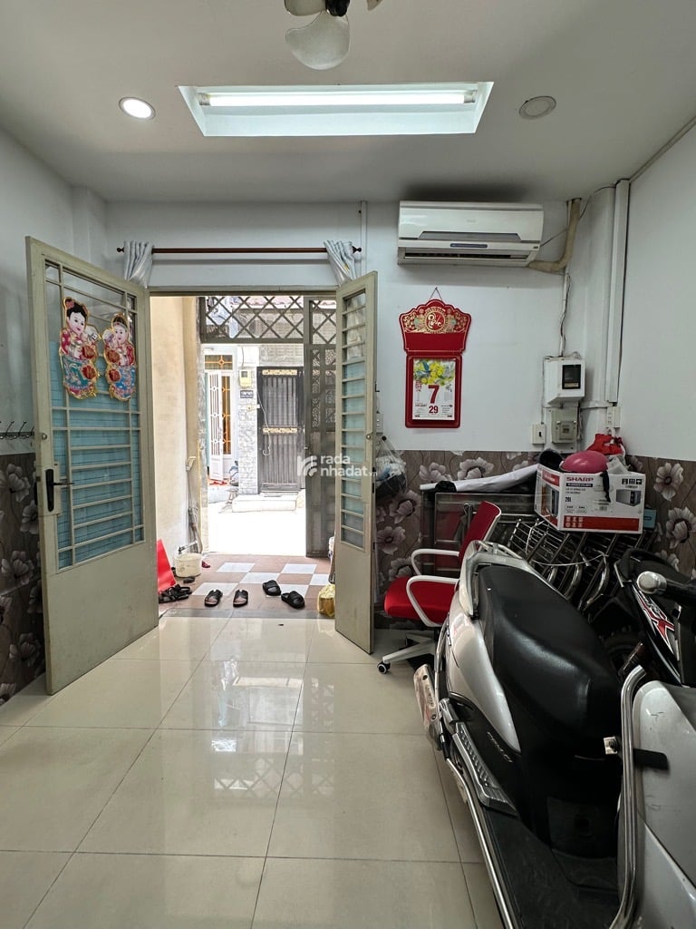 Gần Chợ Tân Hương - Hẻm 4m - DTSD 70m2 - Chỉ 4.4 Tỷ