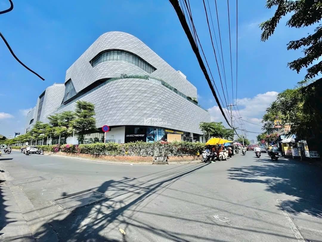 LÔ ĐẤT CỰC NGON NGAY GIGAMALL - 5 X 23m ( Nở hậu 7m) - PHÙ HỢP XÂY CHDV, Ở - ĐƯỜNG NHỰA XE TẢI