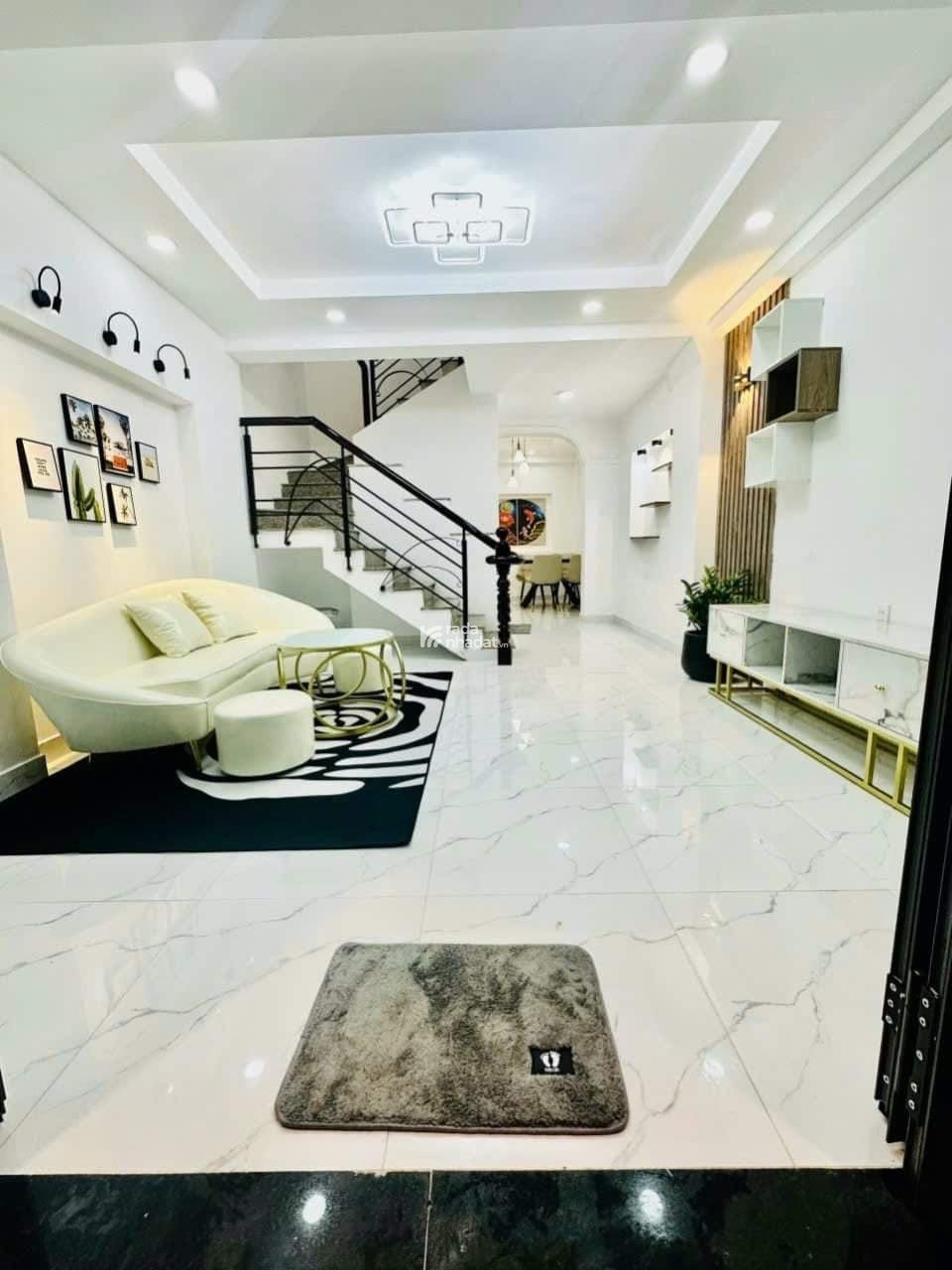 Nhà đẹp giá rẻ 48m2 Võ Văn Tần P6 Q3, sổ hồng riêng, không tranh chấp