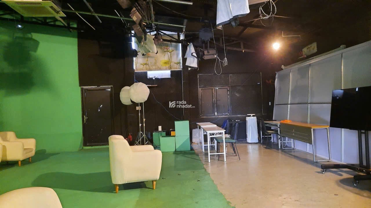 BIỆT THỰ SÂN VƯỜN SAU LƯNG GIGAMALL ,270M2 TRÊT 1 LAU 7PN,GIÁ 40TR