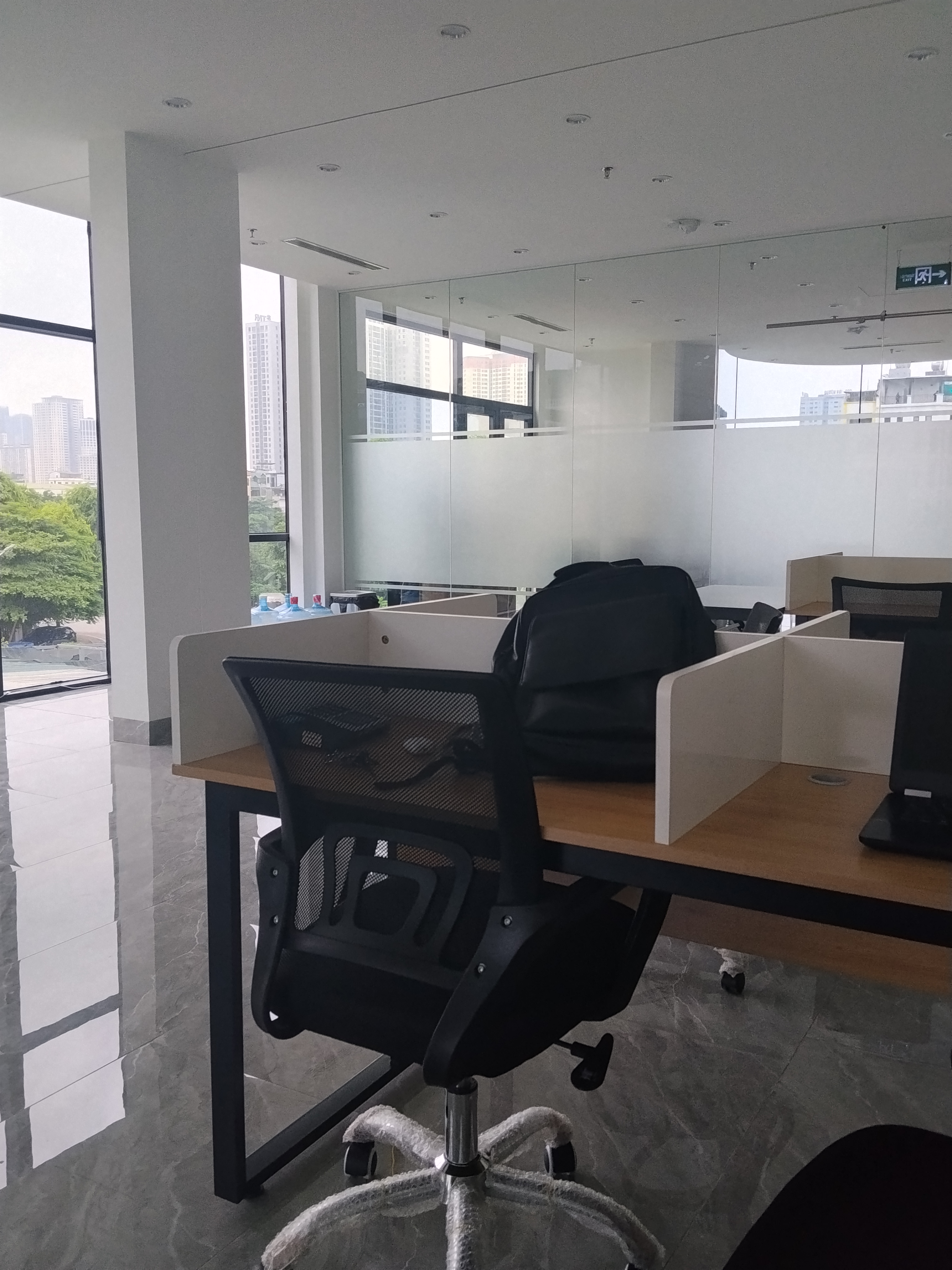 CHO THUÊ MẶT SÀN TẦNG 3 195m2 TẠI TÒA NHÀ LUXEL SIGNATURE, VẠN PHÚC, HÀ ĐÔNG