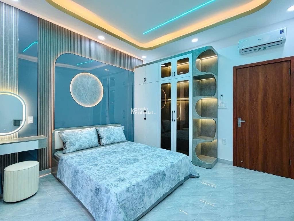 BÁN GẤP SIÊU PHẨM ĐẸP LUNG LINH -FULL NỘI THẤT 