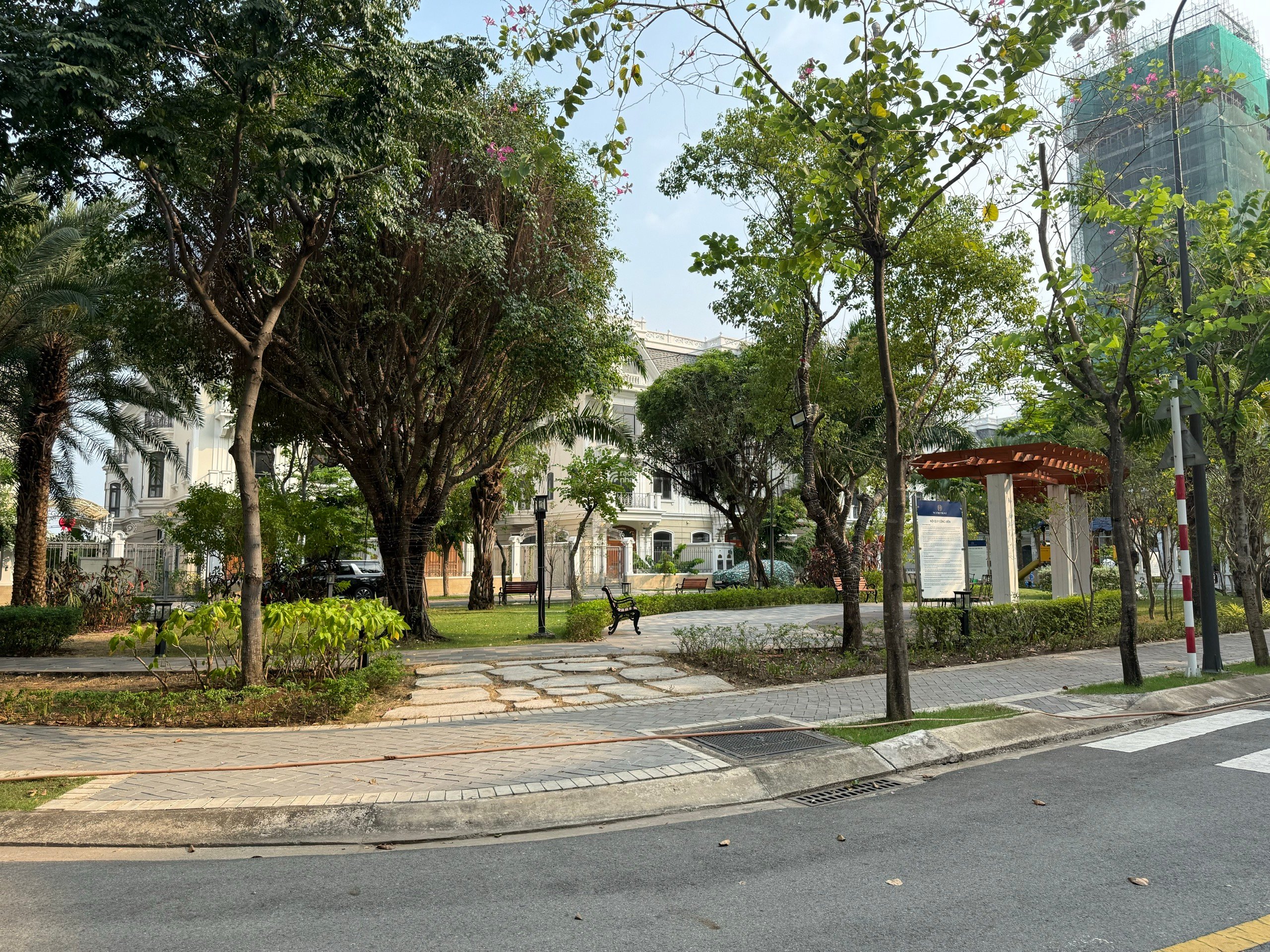 Cần bán biệt thự đơn lập Khu compoud Victoria Village Thạnh Mỹ Lợi, 15x20m, giá 62 tỷ