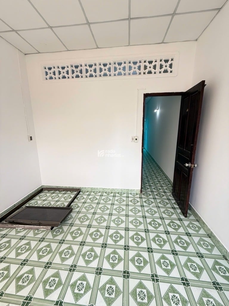 bán nhà đường trường chinh tây tbanj