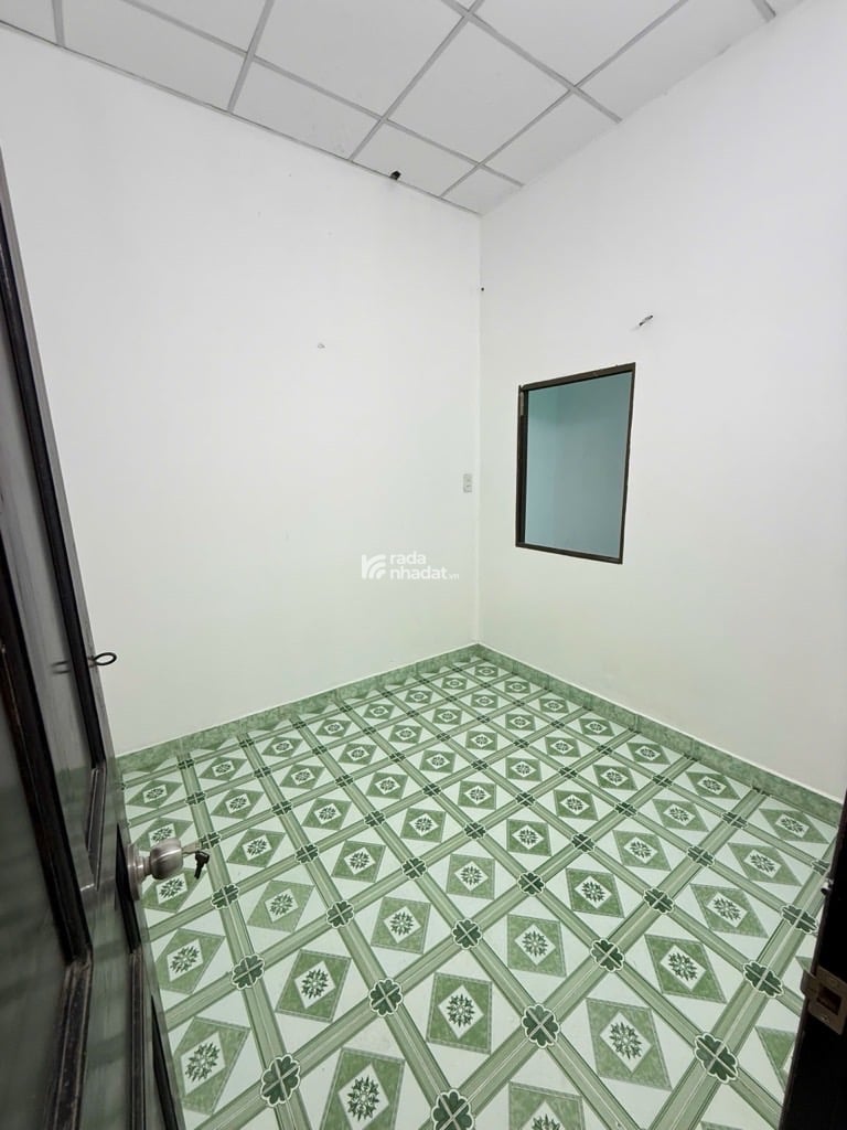 bán nhà đường trường chinh tây tbanj