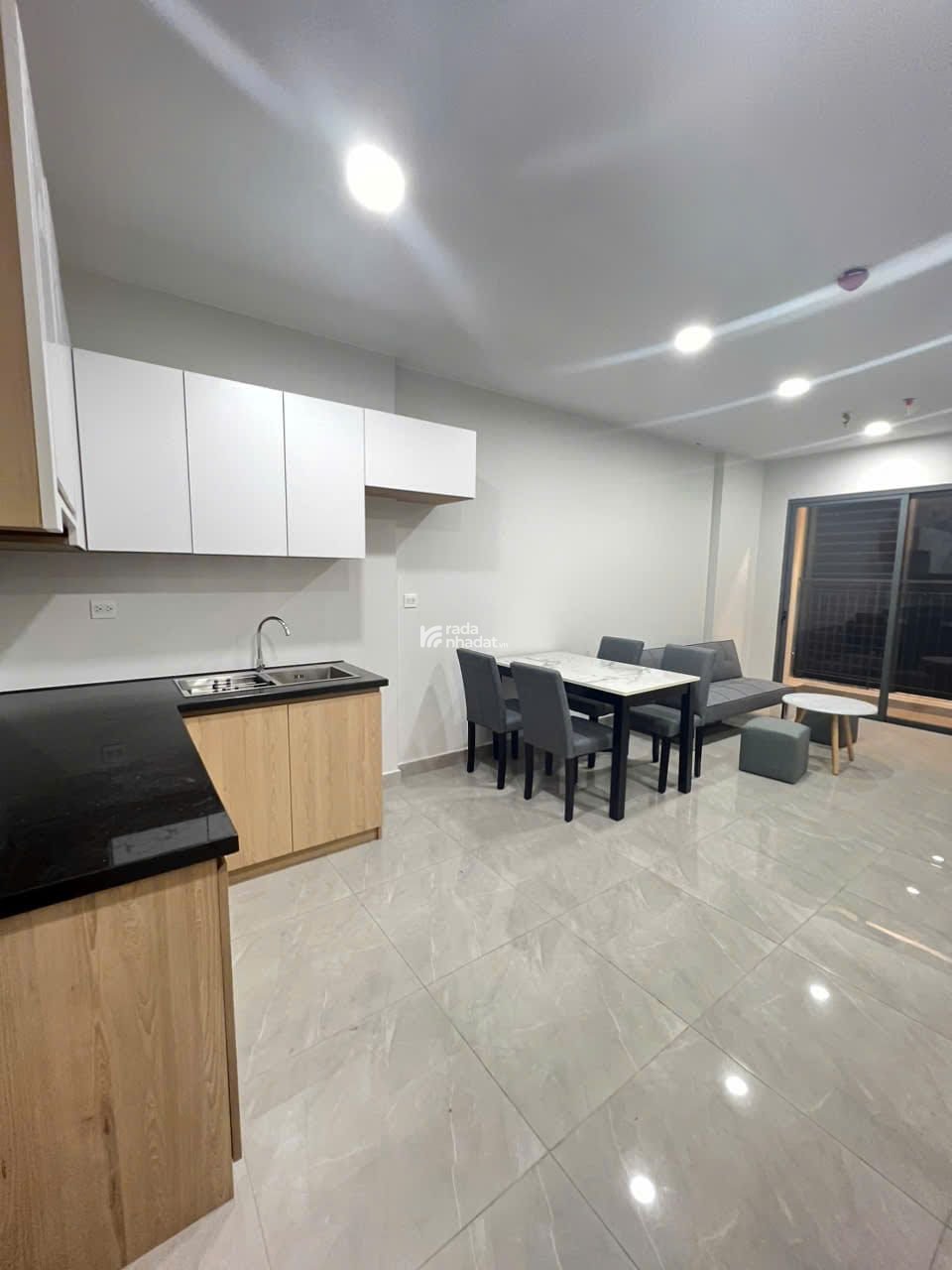 Căn góc toà The Legacy 10 Lê Văn Thiêm 127m2, 3PN, 2Vs, 7,7 tỷ. Tặng full nội thất cao cấp