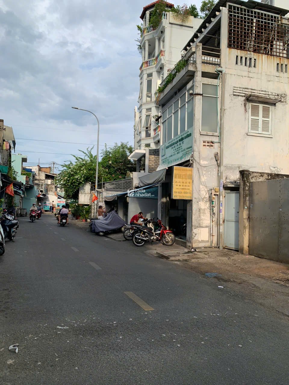 Nhà 4 tầng Lê Quang Sung P9 Quận 6 (4,5x23) giá 13 tỷ 500 TL