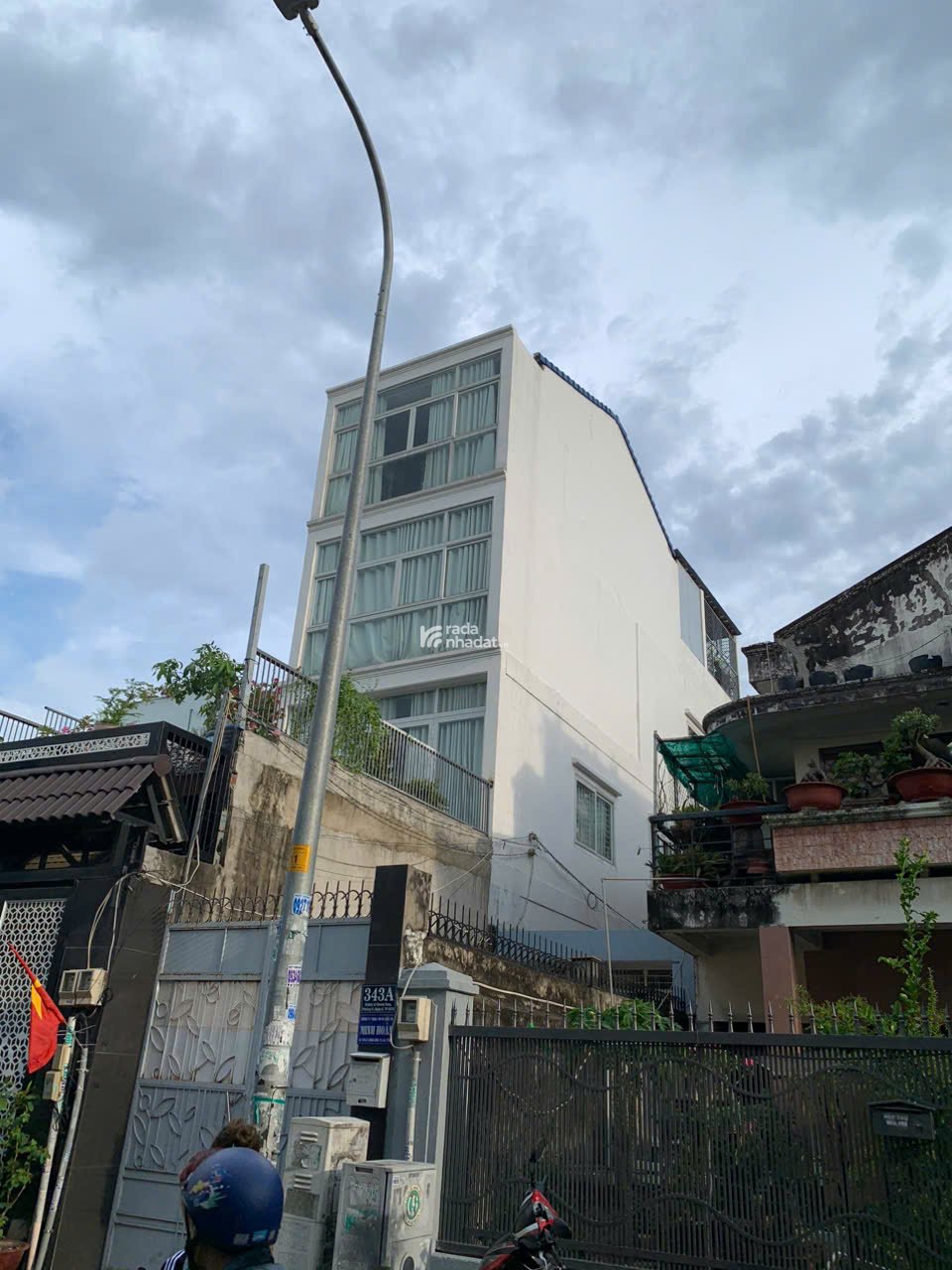 Nhà 4 tầng Lê Quang Sung P9 Quận 6 (4,5x23) giá 13 tỷ 500 TL