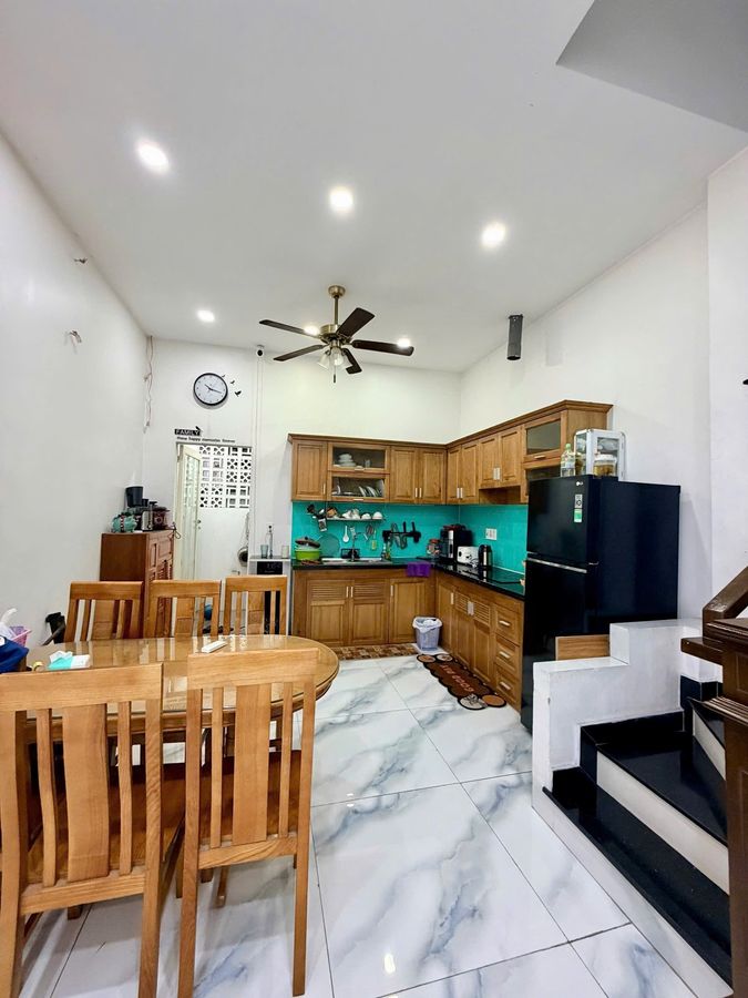  NHÀ ĐẸP  CÁCH MT NGUYỄN THỊ TÚ 500m, CÁCH CHỢ BÌNH THÀNH 10M. 60M2