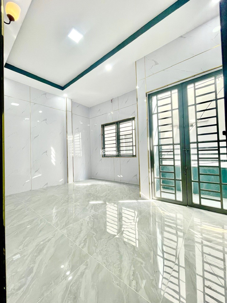 Bán nhà 1 lầu (4.4x8m) sát mặt tiền đường Đặng Chất Phường 2 Quận 8