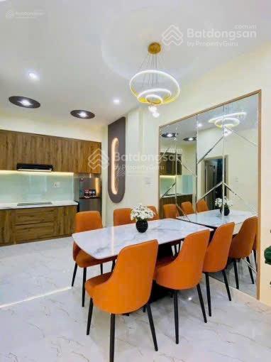 KẸT TIỀN!! Cần bán gấp nhà, đường Nguyễn Thị Minh Khai, phường Dakao, Quận 1, sổ riêng, 40m2