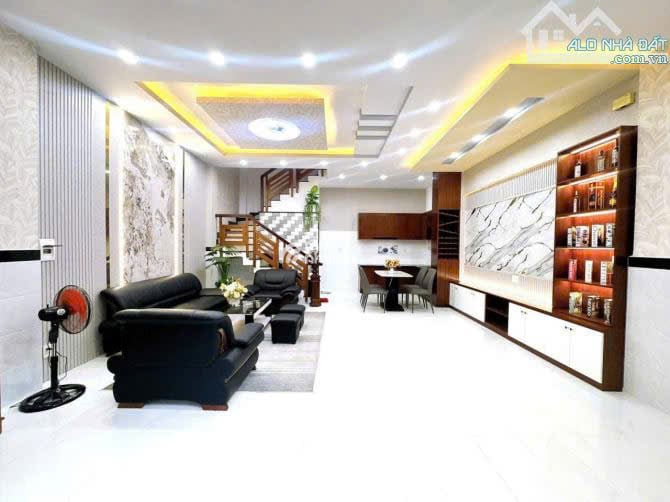 NHÀ ĐẸP GIÁ NGỘP ĐƯỜNG HẬU GIANG, TÂN BÌNH/ DT 51,4M2/ GIÁ 4 TỶ 590TR/ SHR CHÍNH CHỦ