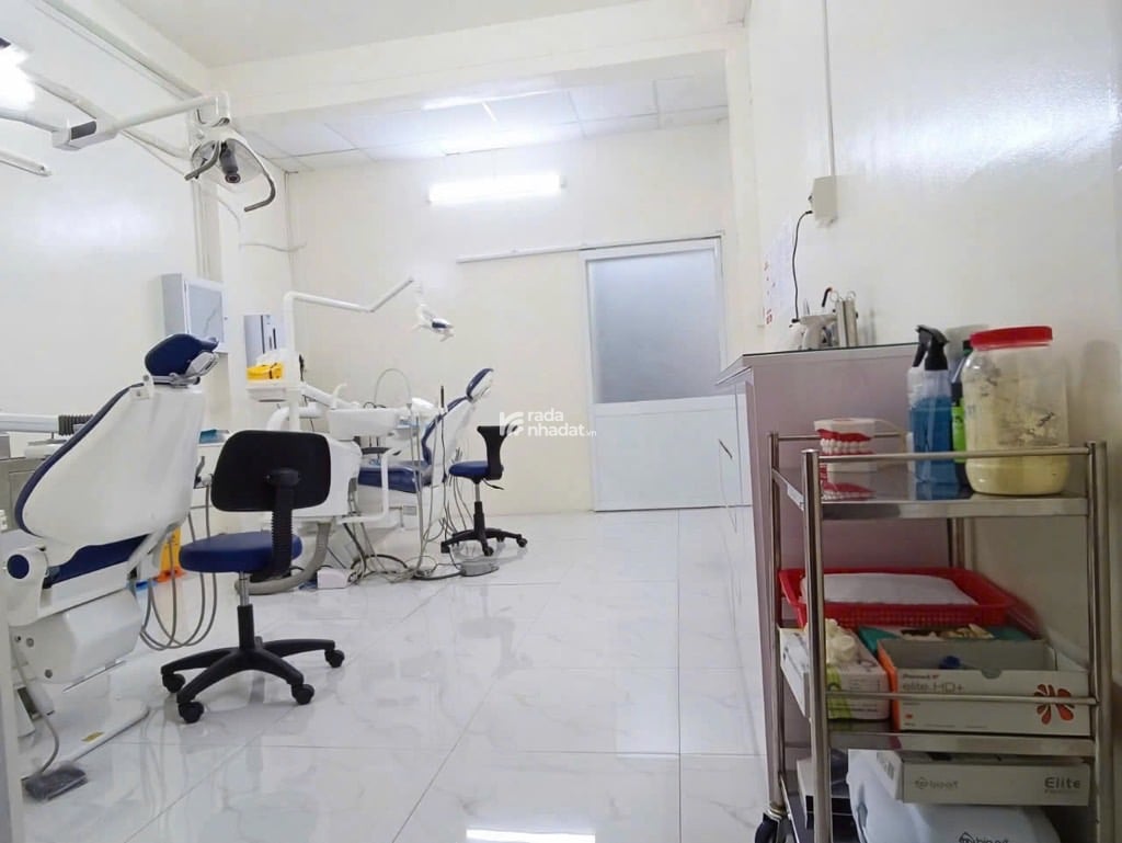  BÁN NHÀ MẶT TIỀN KINH DOANH SẦM UẤT  PHAN VĂN HỚN, QUẬN 12