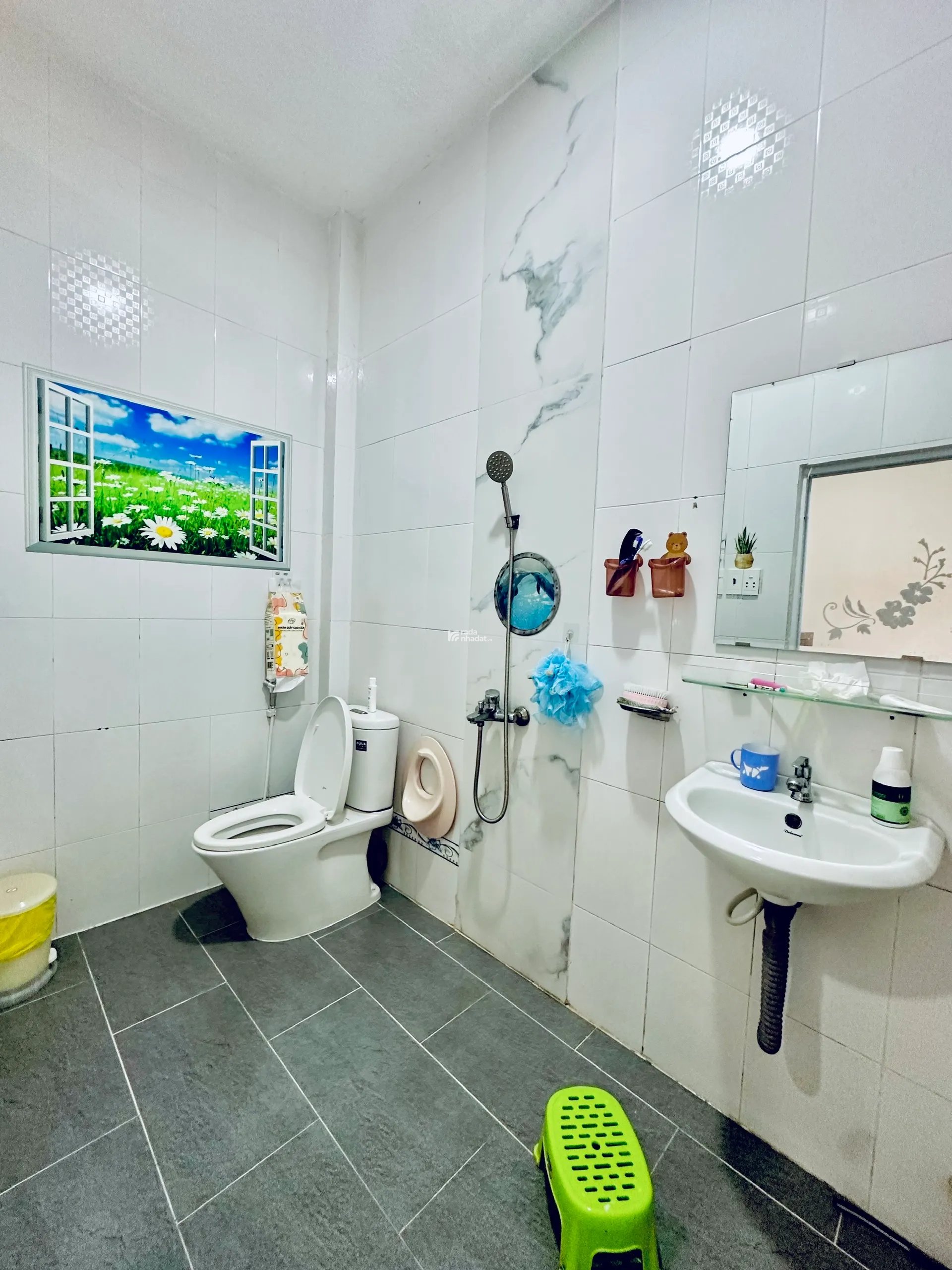 NHÀ MỚI ĐẸP - CÁCH HẺM XE HƠI CHỈ 2 CĂN - GẦN 70M2- NGANG 4.05M - KHU VIP GẦN EMART 2 GÒ VẤP