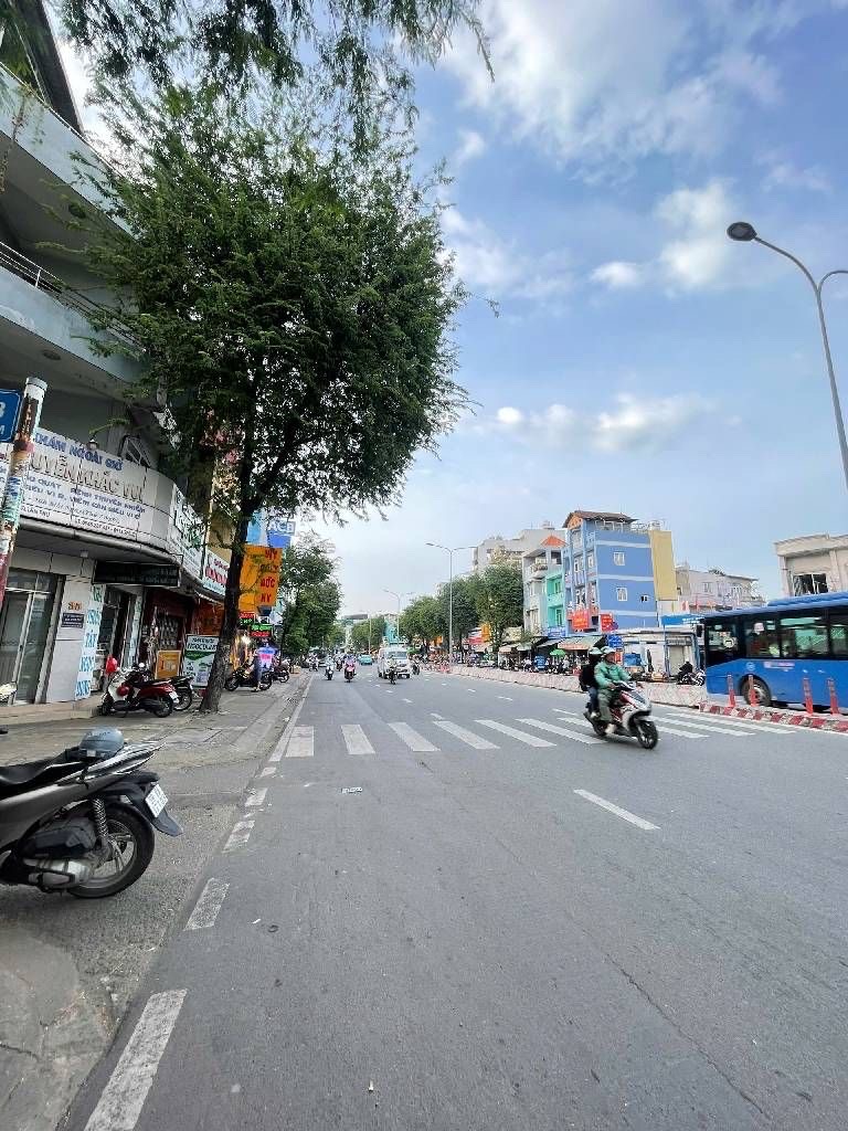 NHÀ NÁT TIỆN XAY MỚI CHDV NGAY ĐẠI HỌC CÔNG THƯƠNG KHÔNG LỘ GIỚI