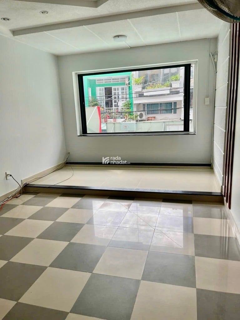 NHÀ ĐẸP 5 TẦNG - MẶT TIỀN ĐƯỜNG - KDC BÌNH PHÚ - HIẾM NHÀ BÁN