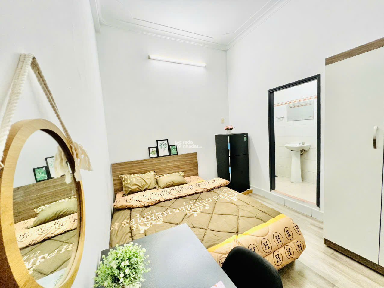 Bán Tòa CHDV Mặt Tiền hẻm Thống Nhất P11-(5.5mx20m)-6 Lầu-Giá 16ty8 TL