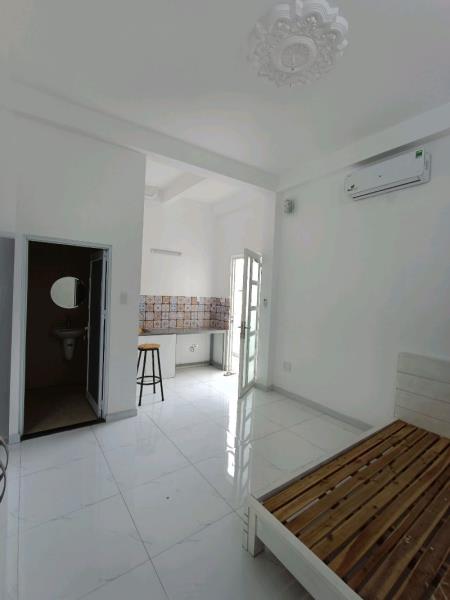 CHDV dòng tiền 70 triệu/tháng 6 tầng - Giá chỉ 22.5 tỷ Ngay chợ Bàu Cát, P13 Tân Bình