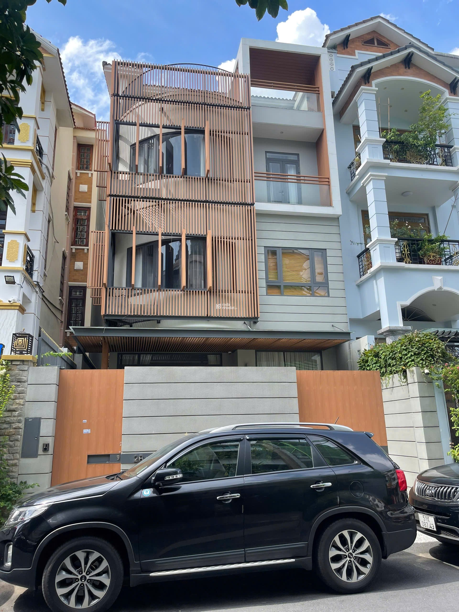 BÁN NHÀ CĂN GÓC_MT HOA ĐÀO, P2, PHÚ NHUẬN_DT: 8x18m_GIÁ 59 TỶ 