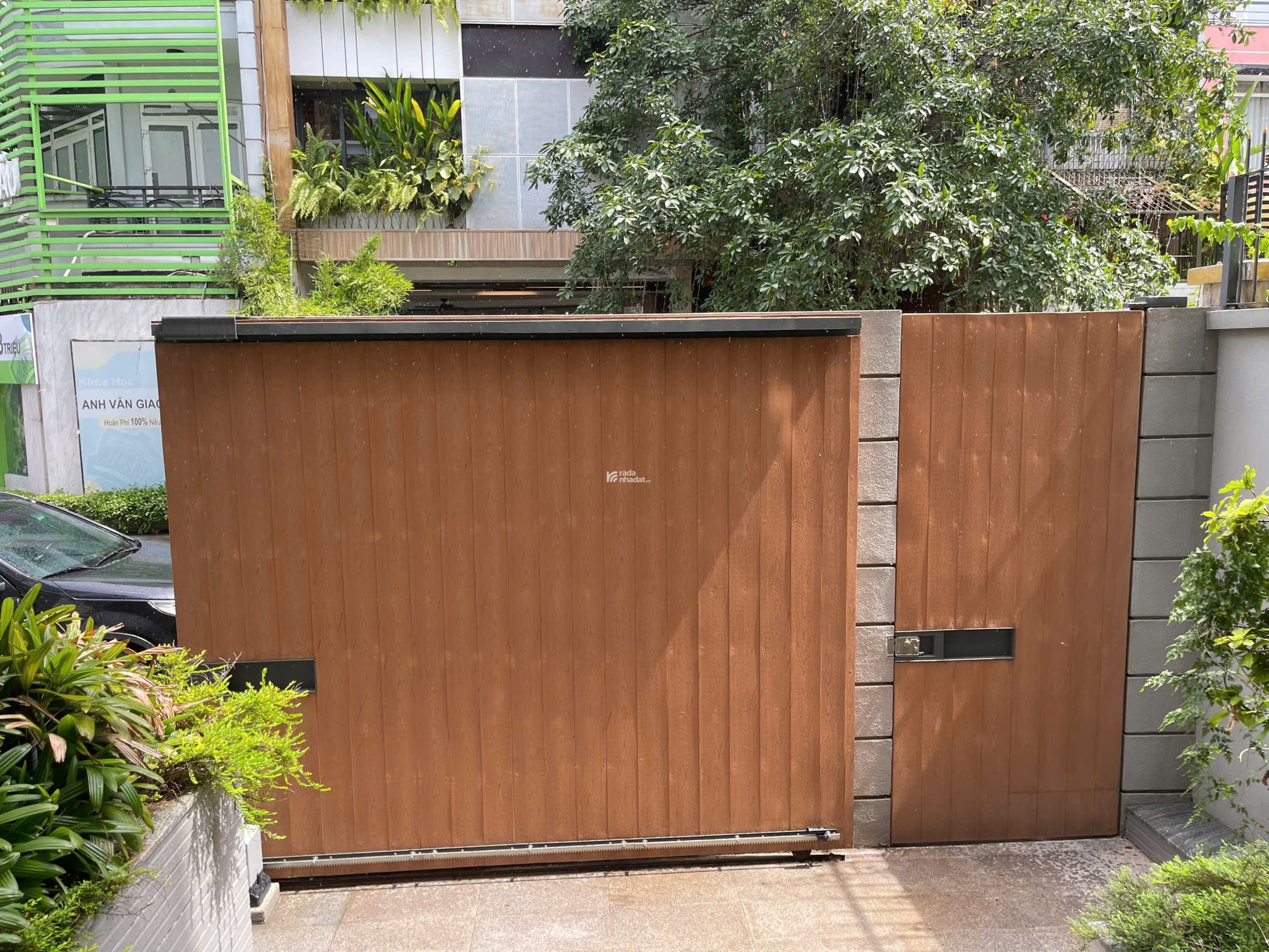 BÁN NHÀ CĂN GÓC_MT HOA ĐÀO, P2, PHÚ NHUẬN_DT: 8x18m_GIÁ 59 TỶ 