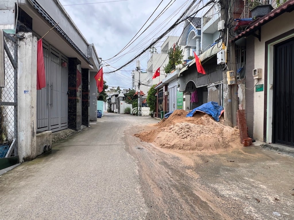 LÔ GÓC 2 MẶT _ TIỀN ĐƯỜNG XE TẢI NHÀ NGANG 5 VÍP _ ( NGÃ 4 NƯỚC ĐÁ )