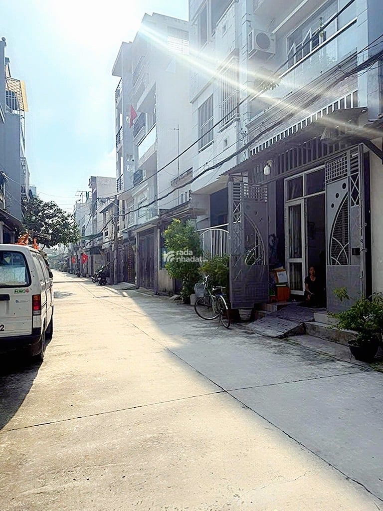 bán nhà gần lê trọng tấn phạm đăng giảng