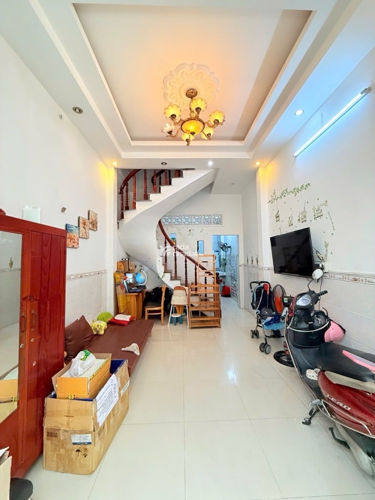 KHU SÂN BAY NGUYỄN SỸ SÁCH -P.15- TÂN BÌNH- DT: 35M2- 3 TỶ 99 